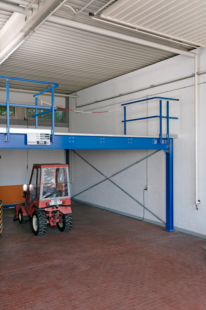 EB0206_unten.jpg BrigFox