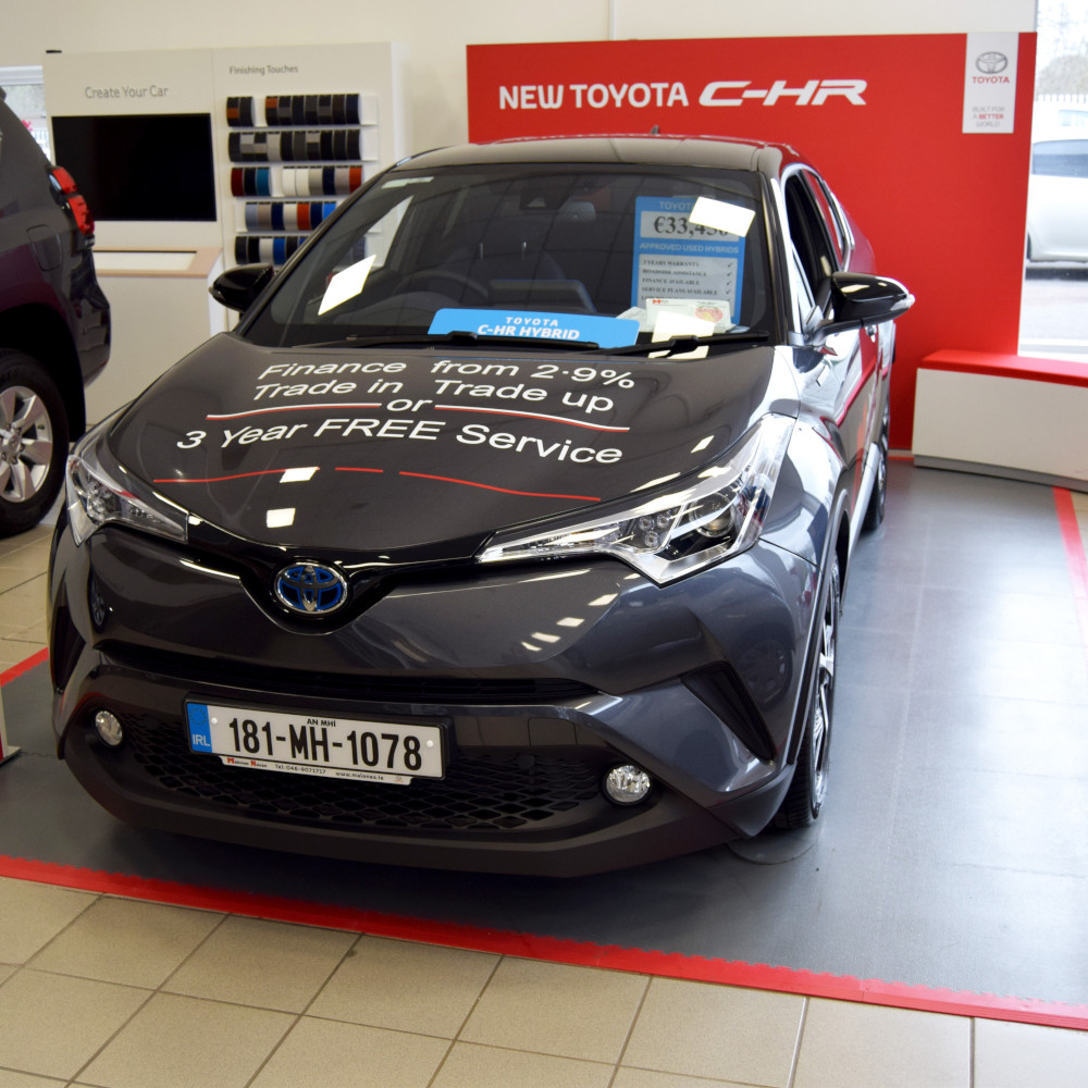 handelswaren
09 - Lieferanten
Coba
03 - Bilder
Flexible Fliesen-Bodenbeläge_TM1068
Web-optimiert
coba-flexible-bodenbelaege-milieu-strukturiert-001.jpg
JPG-Datei
, SUV, Hybrid, Toyota, Autounter showroom, Kennzeichen_irland