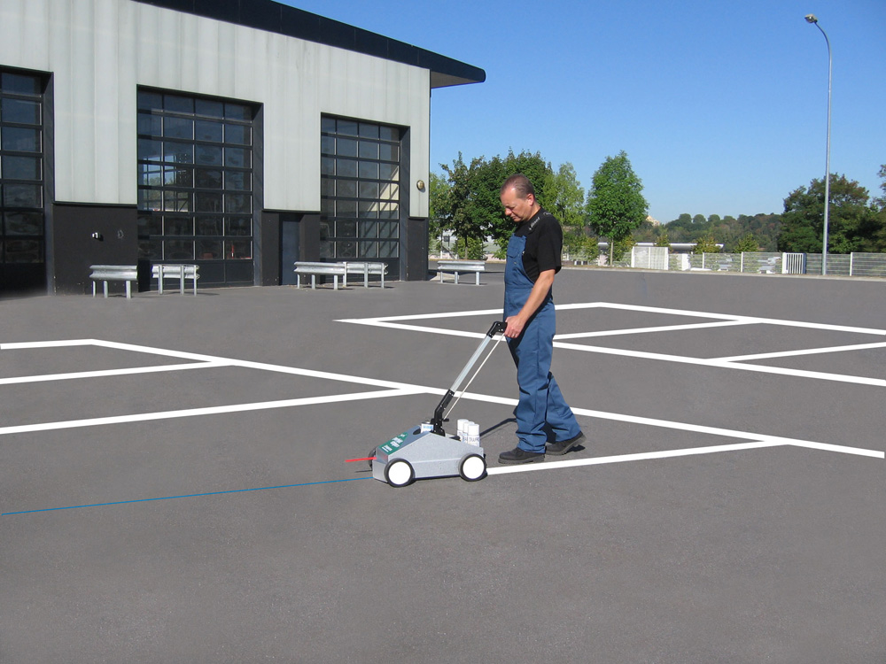 Parkplatzmarkierung1.jpg BrigFox