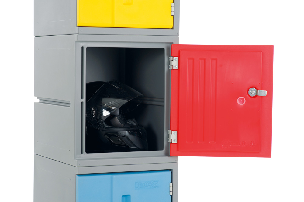 CL0062-CL0063-CL0064-Helm_Anwender.jpg BrigFox, Helme