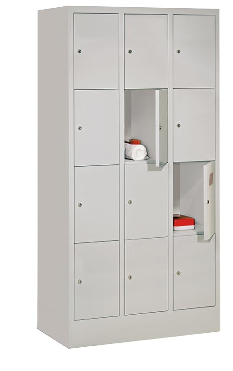 CB0876.7035_Schliessfachschrank_die_Bewaehrten.jpg BrigFox, Kabinett, Mobiliar, Schrank
