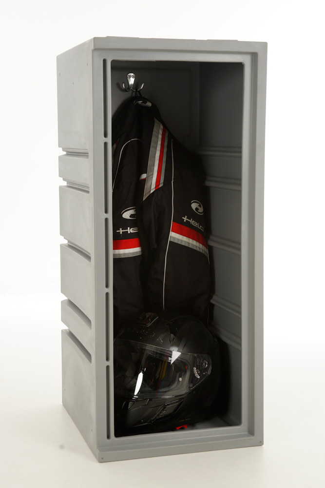 CL0068-CL0069-CL0070-Anwender_Motorradkleidung.jpg BrigFox