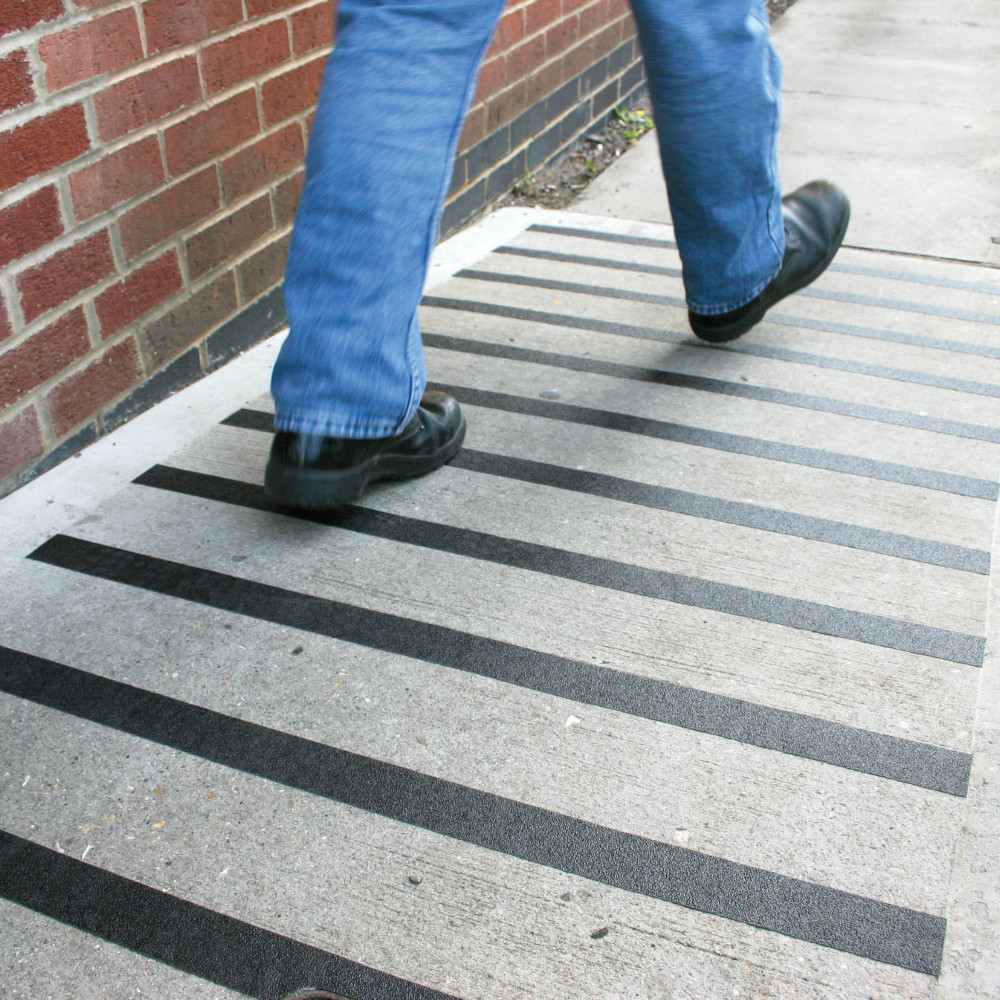 6

handelswaren
09 - Lieferanten
Coba
03 - Bilder
Anti-Rutsch-Band_TM0671_TM0678
Web-optimiert
coba-anti-rutsch-band-002.jpg
JPG-Datei
, schuhe, schuh, stiefel, lederstiefel, jeans