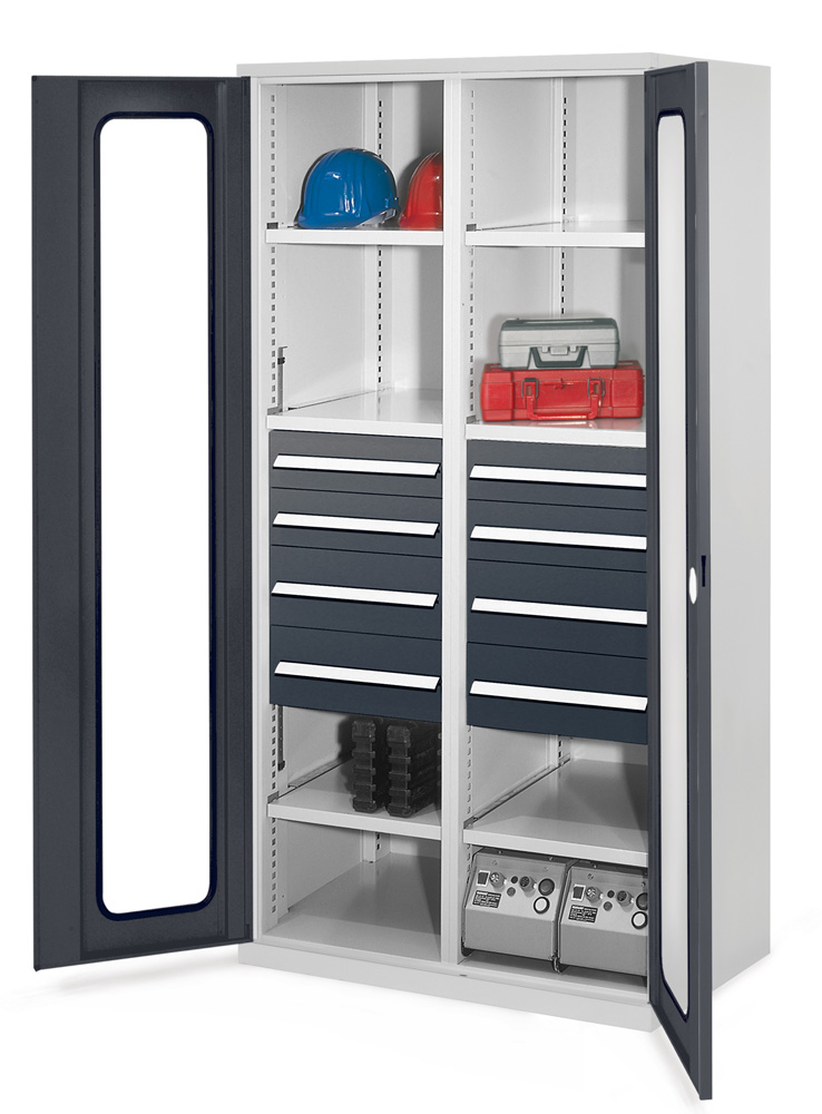 BrigFox, Helme, Schrank, Mobiliar