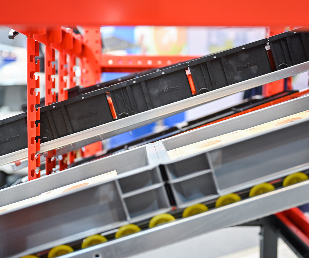 Arbeitsplatzsystem MULTIFLOW Arbeitsplatzsystem MULTIFLOW