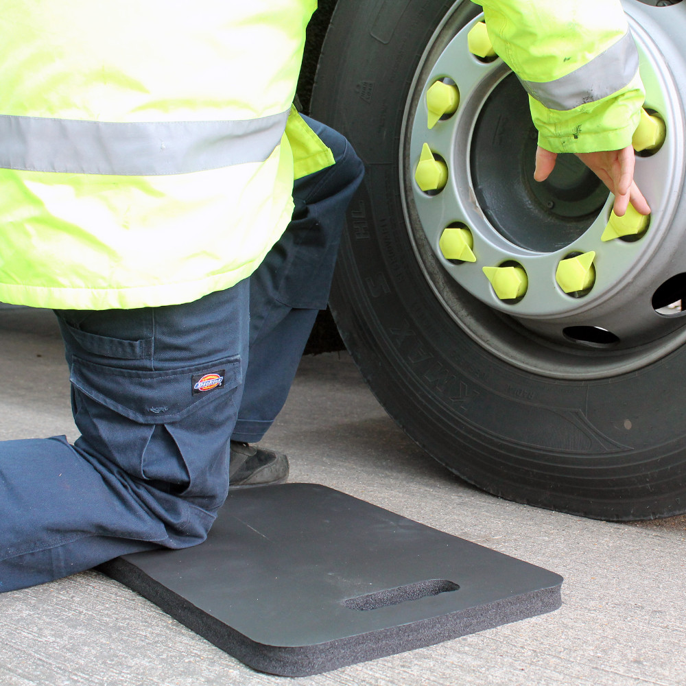 handelswaren
09 - Lieferanten
Coba
03 - Bilder
Knieschutzmatte_TM0198
Web-optimiert
coba-knieschutzmatte-002.jpg
JPG-Datei
, hochvisibility, Sicherheitsjacke, Arbeitskleidung, Reifen, Unterlage