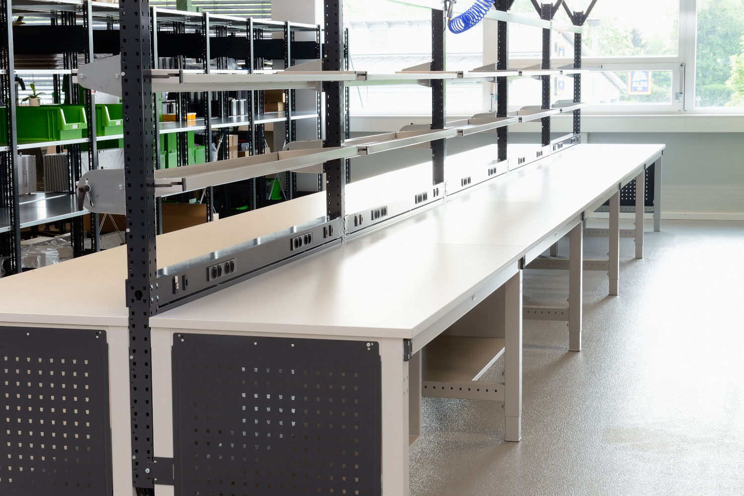Arbeitsplätze mit schneller Umrüstung M&C Techgroup Praxisbeispiel Arbeitsplätze mit schneller Umrüstung M&C Techgroup Praxisbeispiel