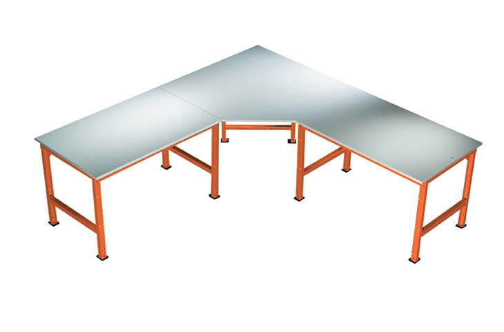 AU0031-UNIVERSAL_Winkelarbeitsplatz_2001.jpg BrigFox