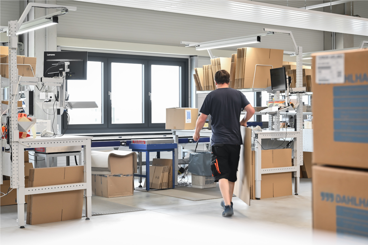 Packtische Dahlhausen Praxisbeispiel Packtische Dahlhausen Praxisbeispiel