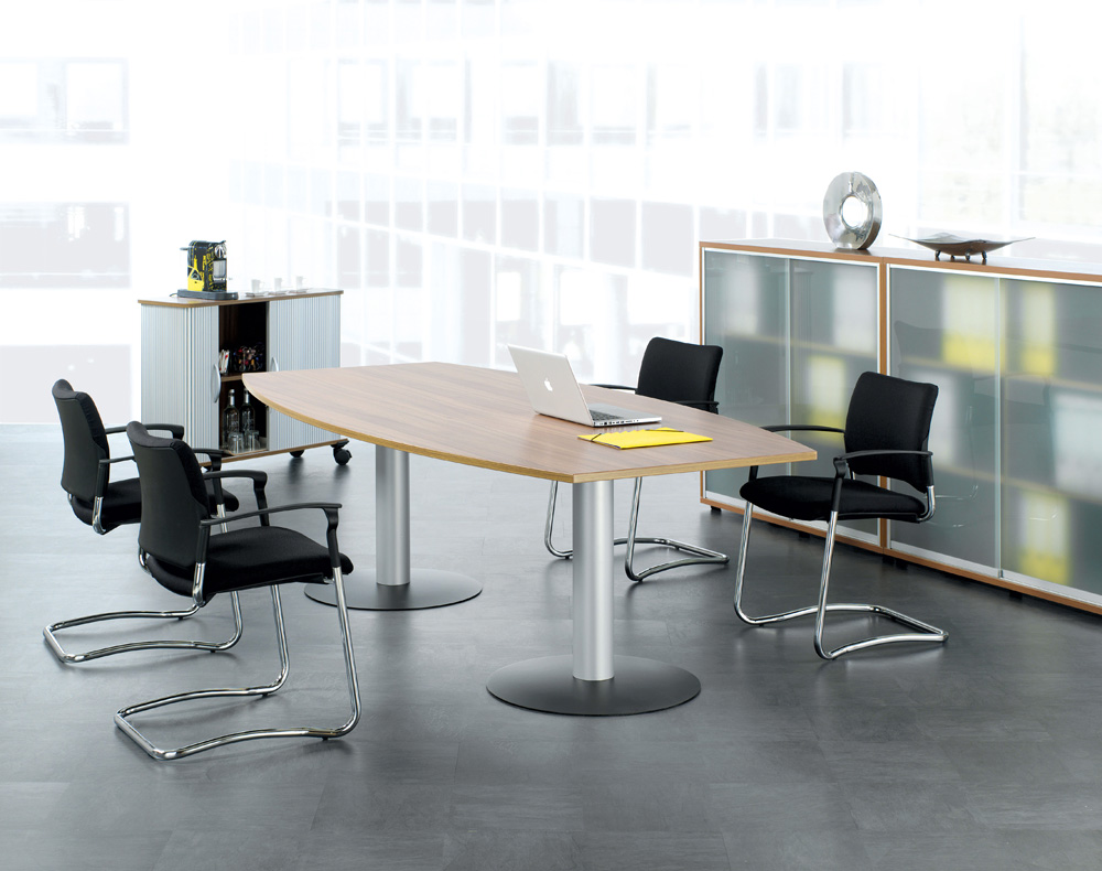 Konferenztisch_Fassform_Nussbaum_Silber_GF8500.jpg BrigFox