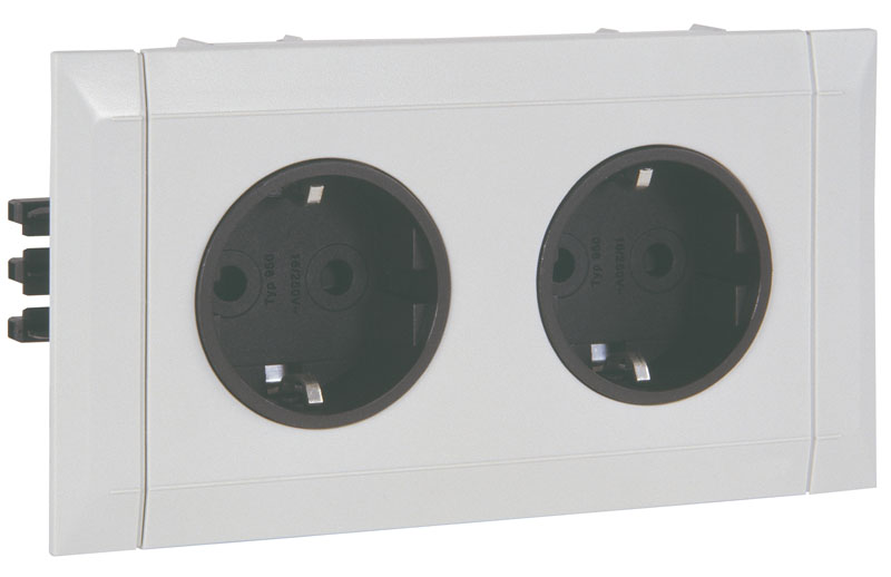 ZB3690.jpg BrigFox, Gerät, Elektrisches Gerät, Waschmaschine, Elektrische Steckdose