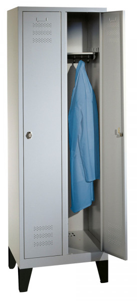 C+P Komfort-Garderobenschrank mit Füßen, Breite 610 mm